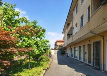 Three-room apartment Via Roma, Pessano con Bornago - photo 1