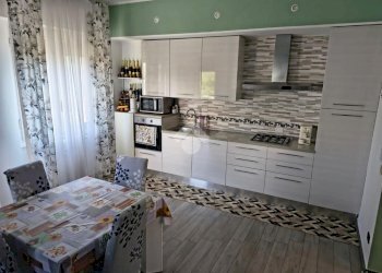 Three-room apartment Via Roma, Pessano con Bornago - photo 9