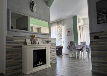 Three-room apartment Via Roma, Pessano con Bornago - photo 11