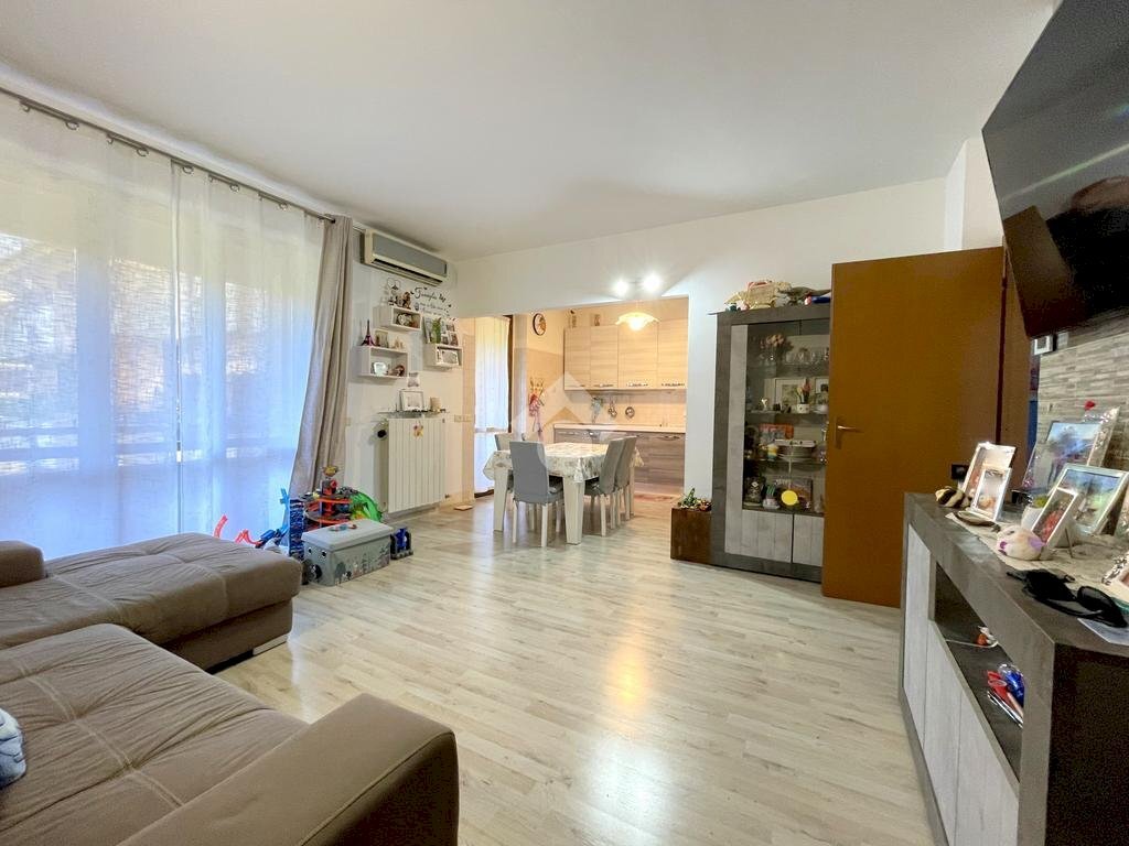 Three-room apartment Via V. Veneto, Cornaredo - photo 2