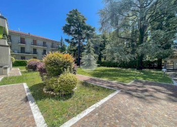 Three-room apartment Viale dei Fiori, Cusano Milanino - photo 2