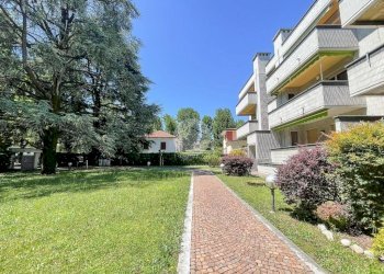 Three-room apartment Viale dei Fiori, Cusano Milanino - photo 3
