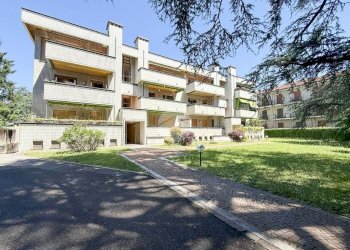 Three-room apartment Viale dei Fiori, Cusano Milanino - photo 32