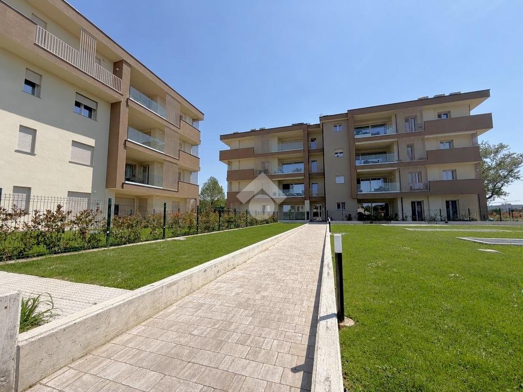 Three-room apartment Via Gianfranco Miglio, Trezzo sull'Adda - photo 1
