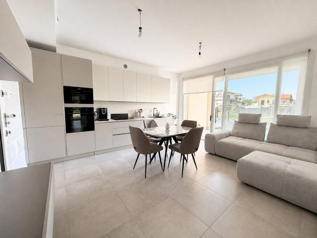 Three-room apartment Via Gianfranco Miglio, Trezzo sull'Adda - photo 3