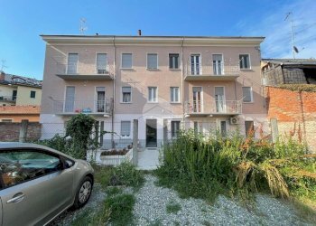 Three-room apartment Via Sandro Pino, Valenza - photo 1