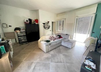 Three-room apartment Via Sandro Pino, Valenza - photo 5