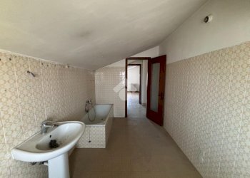 Three-room apartment Via Scarnafigi, Moretta - photo 9