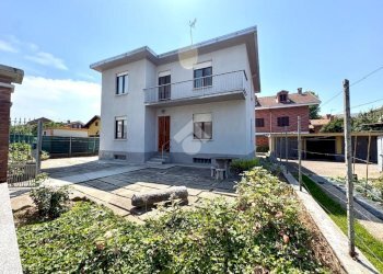 Villa Corso c. battisti., Carignano - foto 1