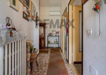 Hall / corridoio - Semi-detached house via Petrarca
 
94, Rho - photo 4