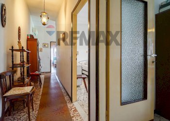 Hall / corridoio - Semi-detached house via Petrarca
 
94, Rho - photo 20