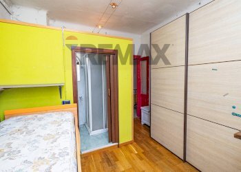 Camera / camera da letto - Semi-detached house Via Sabotino
 
3, Cunardo - photo 4