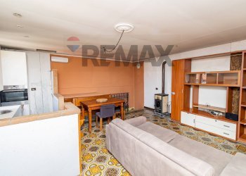 Sala da pranzo - Semi-detached house Via Sabotino
 
3, Cunardo - photo 15