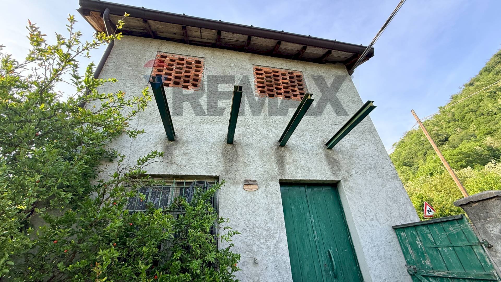 Casa all\'aperto - Terreno agricolo via mazzini
16, Sangiano - foto 2