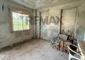 Stanza vuota - Terreno agricolo via mazzini
16, Sangiano - foto 10