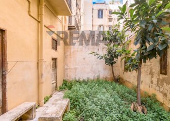 Giardino Interno - Commercial Premises Via Paolo Paternostro
27, Palermo - photo 6