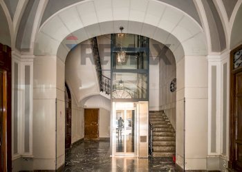 Ricezione / Lobby - Commercial Premises Via Paolo Paternostro
27, Palermo - photo 9