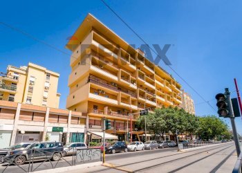 Edificio all\'aperto - Negozio Viale Leonardo Da Vinci
 
19, Palermo - foto 2
