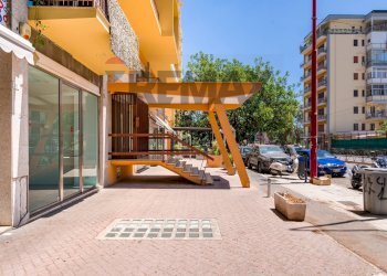 Edificio all\'aperto - Negozio Viale Leonardo Da Vinci
 
19, Palermo - foto 4