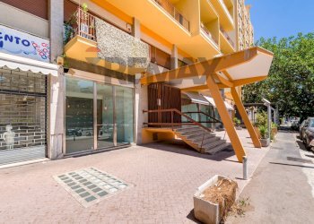 Edificio all\'aperto - Negozio Viale Leonardo Da Vinci
 
19, Palermo - foto 8