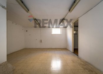 Stanza vuota - Negozio Viale Leonardo Da Vinci
 
19, Palermo - foto 10