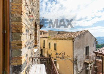 Edificio all\'aperto - Casa semi indipendente Piazza Sant'Antonio
 
9, Castiglione di Sicilia - foto 18
