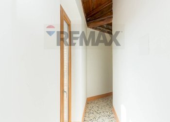 Hall / corridoio - Casa semi indipendente Piazza Sant'Antonio
 
9, Castiglione di Sicilia - foto 35
