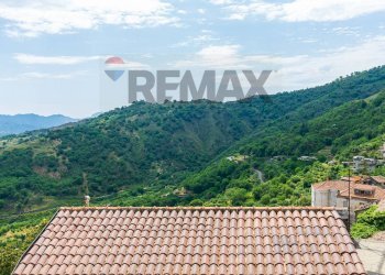 Vista delle montagne - Casa semi indipendente Piazza Sant'Antonio
 
9, Castiglione di Sicilia - foto 42