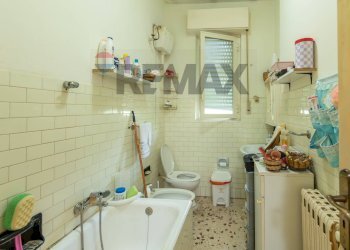 Bagno - Apartment Via Santa Maria Di Gesù
 
66, Caltagirone - photo 11