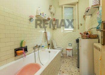 Bagno - Apartment Via Santa Maria Di Gesù
 
66, Caltagirone - photo 40