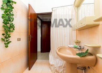 Bagno - Bilocale Via Alosa
 
10, Catania - foto 28