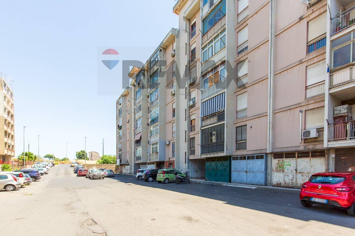 Edificio all\'aperto - Appartamento Via Del Maggiolino
5, Catania - foto 3