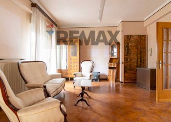 Soggiorno - Four-room apartment Via della Regione
35, San Giovanni la Punta - photo 1
