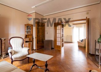 Soggiorno - Four-room apartment Via della Regione
35, San Giovanni la Punta - photo 27