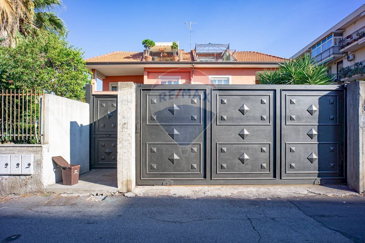 Foto 3 - Casa semi indipendente Via Antonino Abate
 
6, Gravina di Catania - foto 3