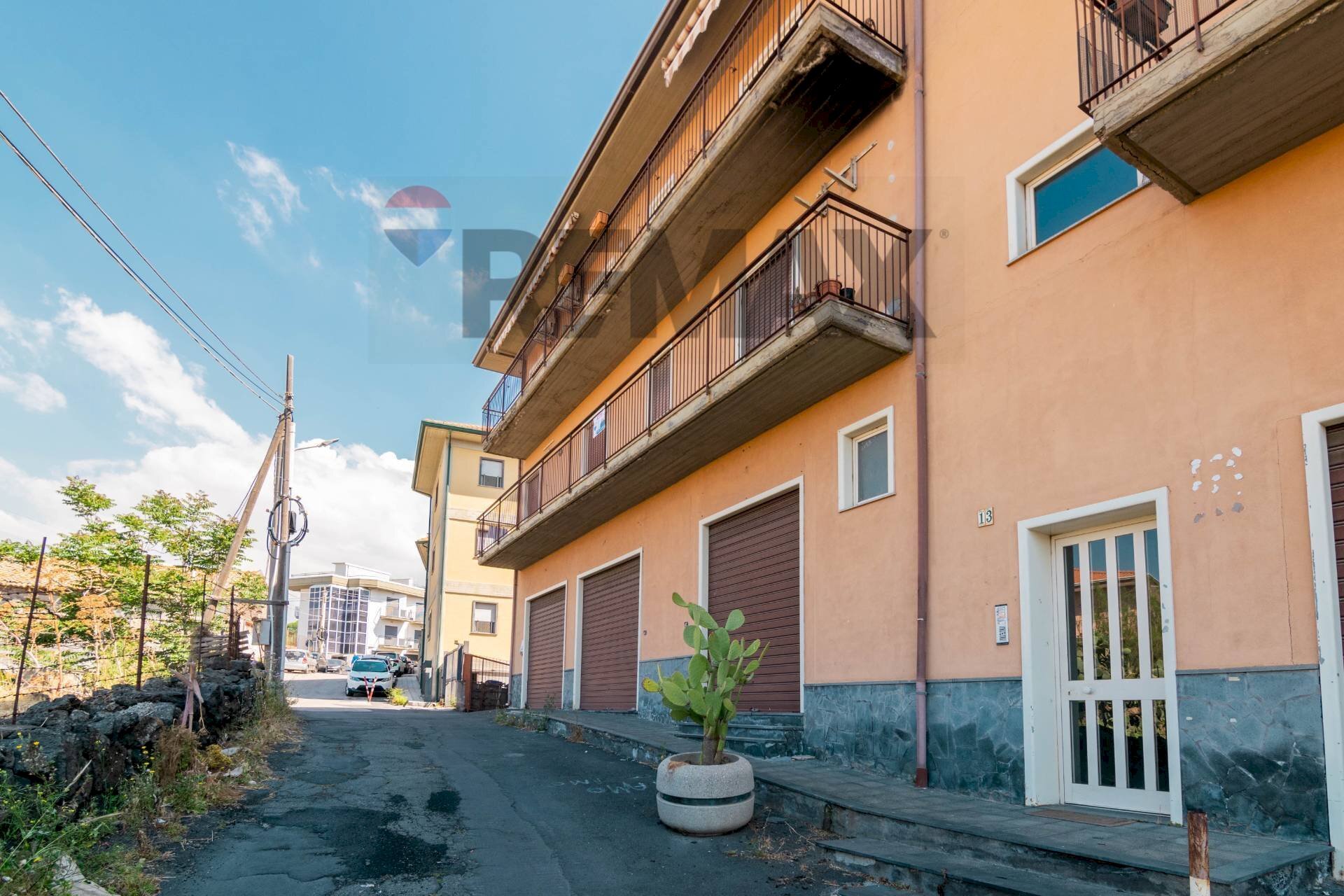 Edificio all\'aperto - Trilocale Vico Olivella
 
13, Camporotondo Etneo - foto 1