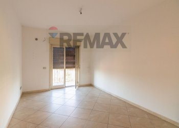 Stanza vuota - Trilocale Vico Olivella
 
13, Camporotondo Etneo - foto 6