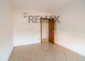 Stanza vuota - Trilocale Vico Olivella
 
13, Camporotondo Etneo - foto 7