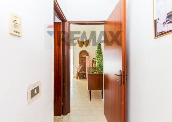 Hall / corridoio - Trilocale Via Alosa
 
10, Catania - foto 20