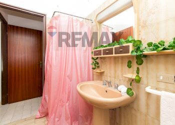 Bagno - Trilocale Via Alosa
 
10, Catania - foto 24
