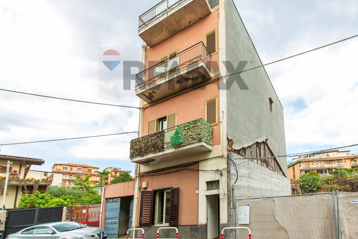 Edificio all\'aperto - Trilocale Via Napoli
 
7, Gravina di Catania - foto 2