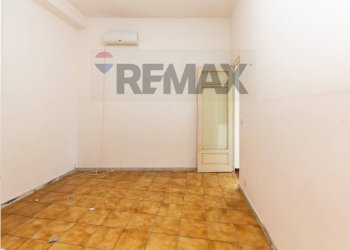 Stanza vuota - Trilocale Via Napoli
 
7, Gravina di Catania - foto 12