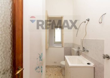 Bagno - Trilocale Via Napoli
 
7, Gravina di Catania - foto 15