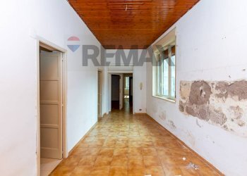 Hall / corridoio - Trilocale Via Napoli
 
7, Gravina di Catania - foto 6