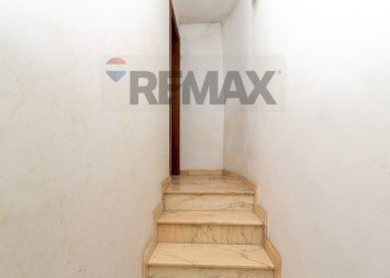Scale - Casa indipendente Via Etnea
 
267, Gravina di Catania - foto 12