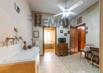 Hall / corridoio - Semi-detached house Terranuova Bracciolini - photo 21
