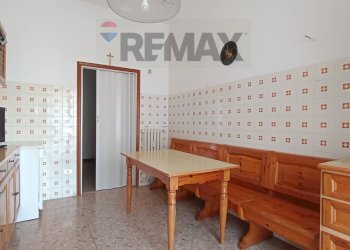 Sala da pranzo - Appartamento VIA 1 MAGGIO
 
26, San Giovanni Valdarno - foto 3