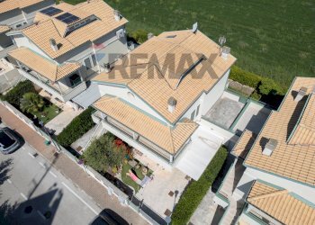 Edificio all\'aperto - Quadrilocale Via casale vecchio
 
36, Mondolfo - foto 5