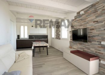 Sala da pranzo - Quadrilocale Via casale vecchio
 
36, Mondolfo - foto 11