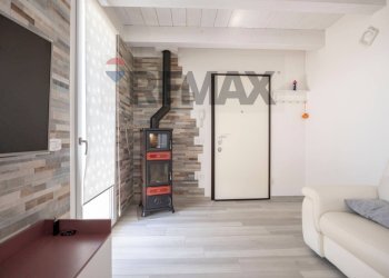Soggiorno - Quadrilocale Via casale vecchio
 
36, Mondolfo - foto 17